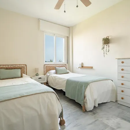 Vistamar Laguna Apartment *
